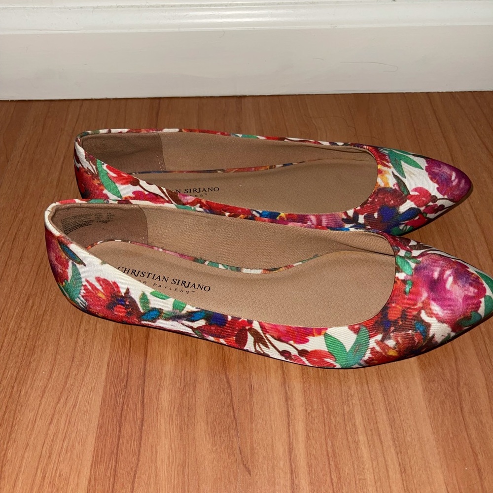 Floral print flats